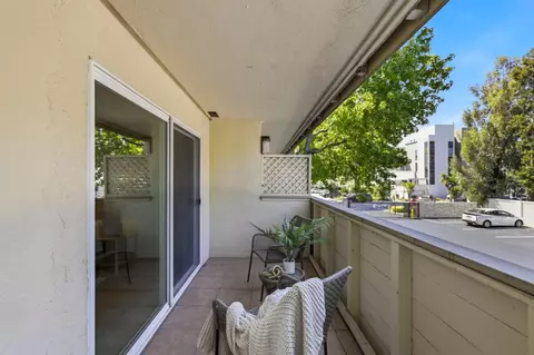 Exterior - 1031 Crestview Dr 106, Mountain View, CA 94040 photo 2 of 11