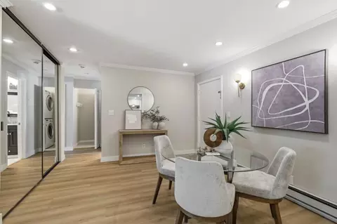 Dining - 1031 Crestview Dr 106, Mountain View, CA 94040 photo 3 of 4