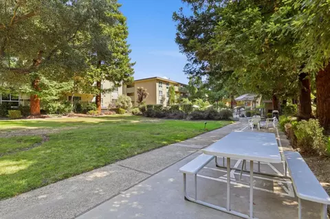Exterior - 1031 Crestview Dr 106, Mountain View, CA 94040 photo 4 of 11