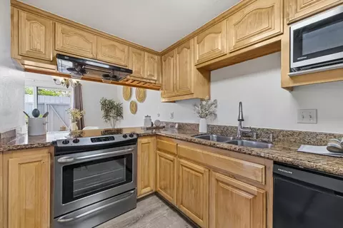 Kitchen - 35159 Lido Blvd, Newark, CA 94560 photo 4 of 4