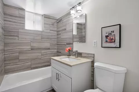 Bath - 10391 Johnson Ave, Cupertino, CA 95014 photo 1 of 1