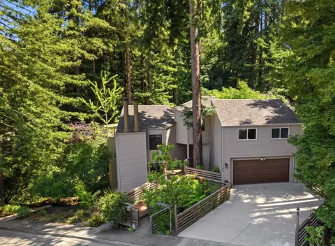 106 Carbonera Dr, Santa Cruz, CA 95060