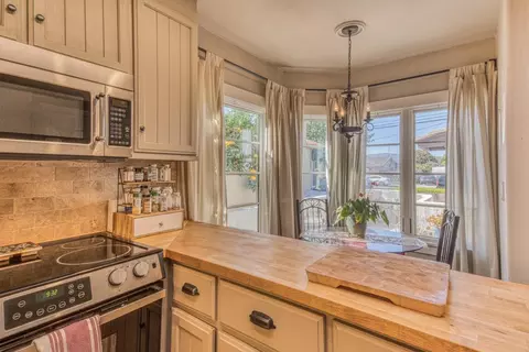 Kitchen - 137 Maple St, Salinas, CA 93901 photo 4 of 4