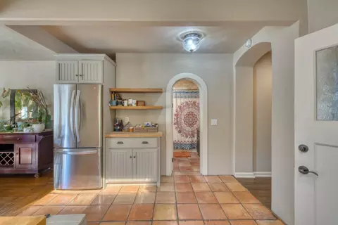 Entry Way - 137 Maple St, Salinas, CA 93901 photo 2 of 3