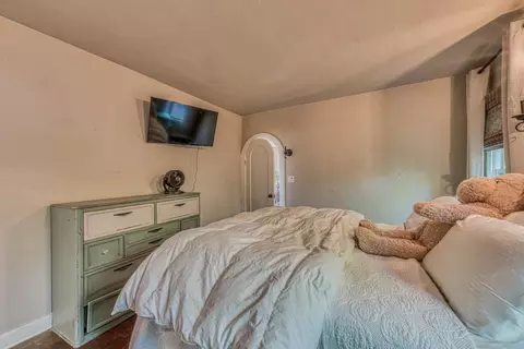 Bedroom - 137 Maple St, Salinas, CA 93901 photo 2 of 4