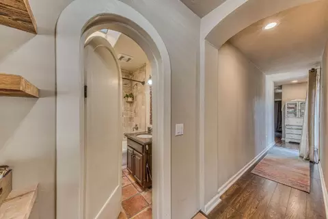 Entry Way - 137 Maple St, Salinas, CA 93901 photo 3 of 3