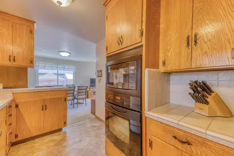 Kitchen - 628 Alameda Ave, Salinas, CA 93901 photo 4 of 6