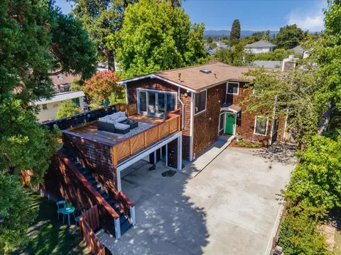 334 Pennsylvania Ave, Santa Cruz, CA 95062