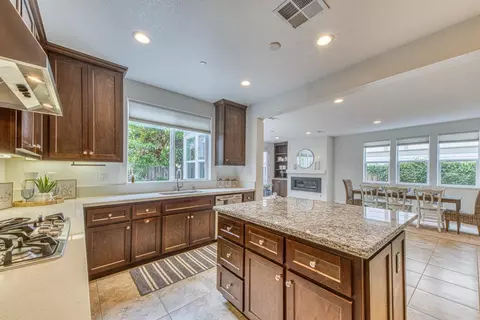 Kitchen - 2717 Parkview Way, Marina, CA 93933 photo 2 of 6