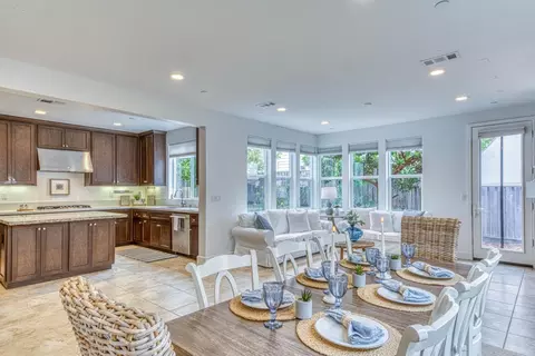 Dining - 2717 Parkview Way, Marina, CA 93933 photo 1 of 2