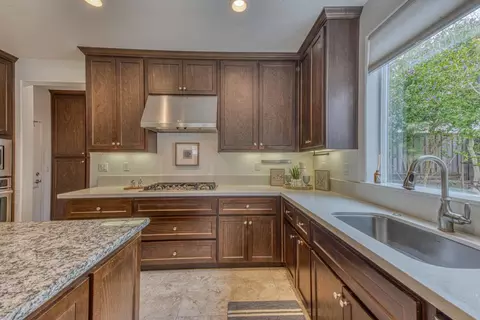 Kitchen - 2717 Parkview Way, Marina, CA 93933 photo 4 of 6