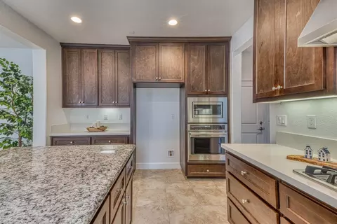 Kitchen - 2717 Parkview Way, Marina, CA 93933 photo 3 of 6