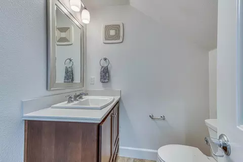 Bath - 2717 Parkview Way, Marina, CA 93933 photo 1 of 6