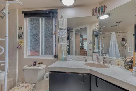 Bath - 100 Carol Way, Aptos, CA 95003 photo 2 of 5