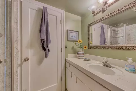 Bath - 100 Carol Way, Aptos, CA 95003 photo 4 of 5