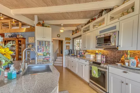Kitchen - 100 Carol Way, Aptos, CA 95003 photo 4 of 4