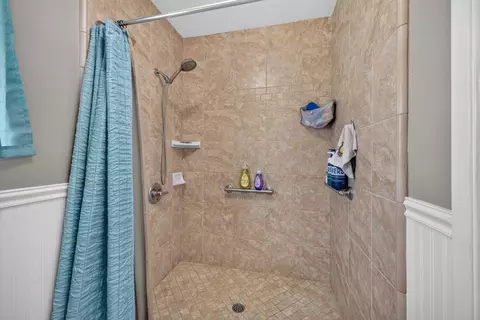 Bath - 1102 San Marcos Dr, Salinas, CA 93901 photo 4 of 4