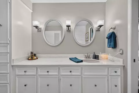 Bath - 1102 San Marcos Dr, Salinas, CA 93901 photo 3 of 4