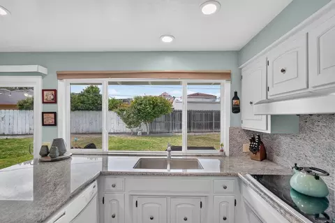Kitchen - 1102 San Marcos Dr, Salinas, CA 93901 photo 3 of 3