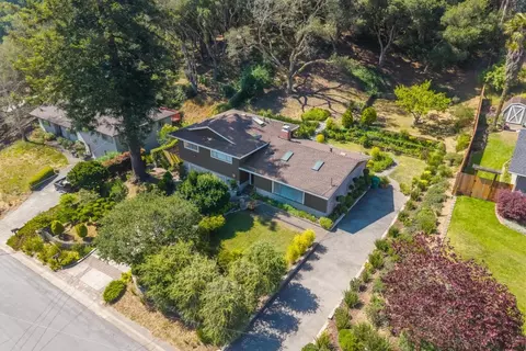 View/Area - 6970 Lakeview Dr, Salinas, CA 93907 photo 2 of 3