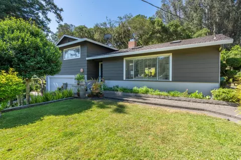 6970 Lakeview Dr, Salinas, CA 93907