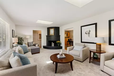 Living - 6970 Lakeview Dr, Salinas, CA 93907 photo 1 of 6