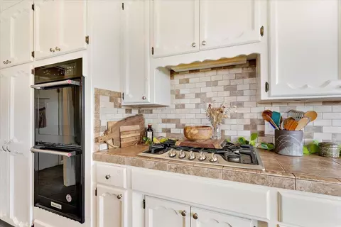 Kitchen - 5410 Baffy Ct, Soquel, CA 95073 photo 4 of 6