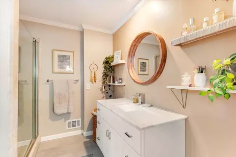 Bath - 5410 Baffy Ct, Soquel, CA 95073 photo 2 of 6