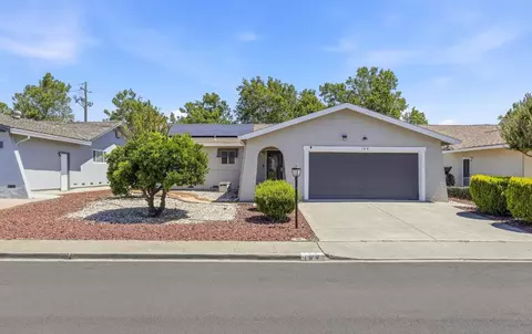 164 Carlsbad Cir, Vacaville, CA 95687