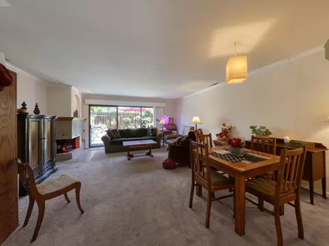 448 Creekside Ln, Morgan Hill, CA 95037