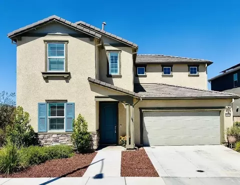 2201 Brighton Dr, Hollister, CA 95023
