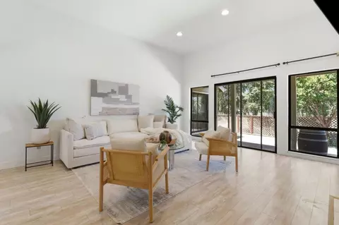 Living - 772 Helen Dr, Hollister, CA 95023 photo 2 of 6
