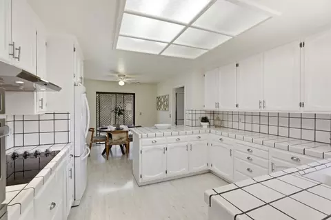 Kitchen - 772 Helen Dr, Hollister, CA 95023 photo 5 of 6