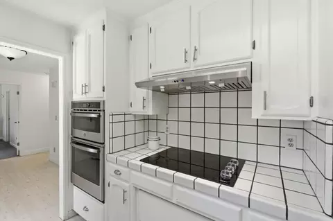 Kitchen - 772 Helen Dr, Hollister, CA 95023 photo 3 of 6
