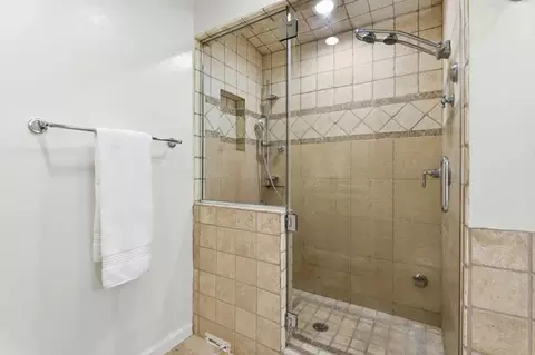 Bath - 772 Helen Dr, Hollister, CA 95023 photo 3 of 3
