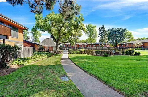38623 Cherry Ln 123, Fremont, CA 94536