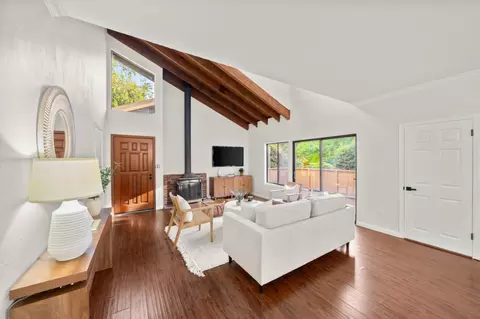 Living - 5904 Oak Ave, Carmichael, CA 95608 photo 2 of 3