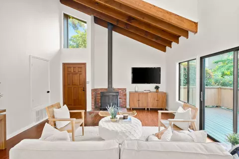 Living - 5904 Oak Ave, Carmichael, CA 95608 photo 3 of 3