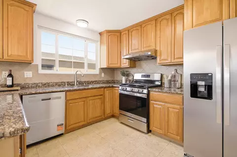 Kitchen - 201 Springdale Dr, Pacifica, CA 94044 photo 3 of 4