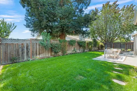 Exterior - 1050 Violet Way, Gilroy, CA 95020 photo 8 of 12