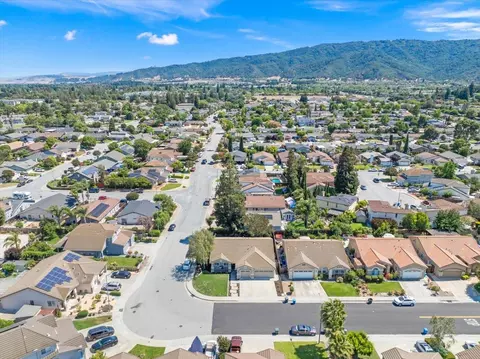 View/Area - 1050 Violet Way, Gilroy, CA 95020 photo 3 of 3