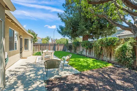 Exterior - 1050 Violet Way, Gilroy, CA 95020 photo 7 of 12