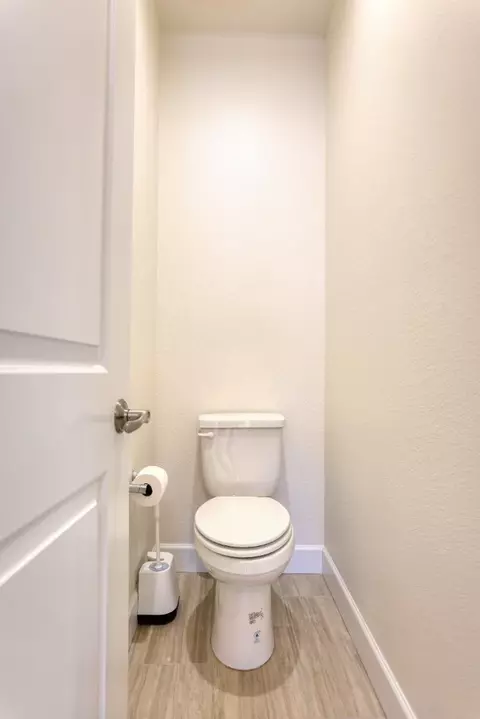 Bath - 1746 Pedrozzi Cmn, Livermore, CA 94551 photo 3 of 6