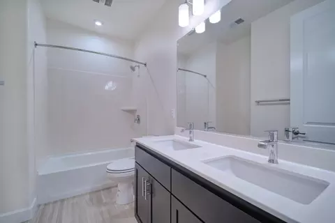 Bath - 1746 Pedrozzi Cmn, Livermore, CA 94551 photo 4 of 6