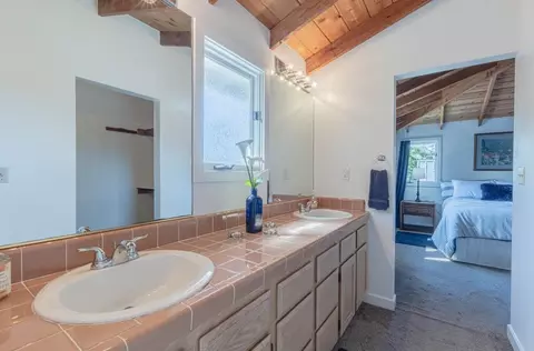 Bath - 3239 Serra Ave, Carmel, CA 93923 photo 1 of 3