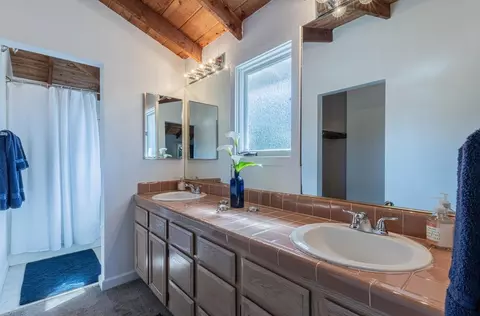 Bath - 3239 Serra Ave, Carmel, CA 93923 photo 2 of 3