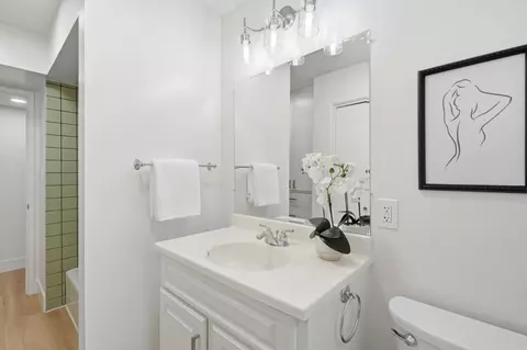 Bath - 1409 Oxford St 5, Berkeley, CA 94709 photo 1 of 2