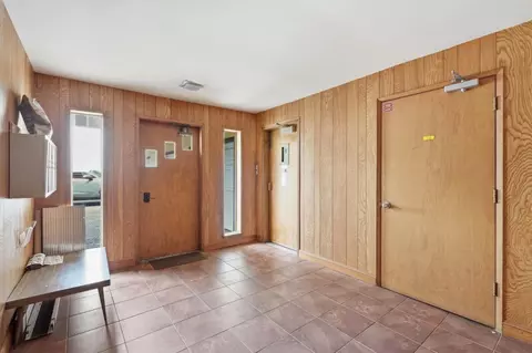 Entry Way - 1409 Oxford St 5, Berkeley, CA 94709 photo 3 of 4