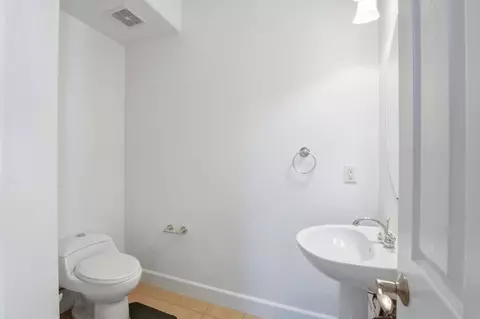 Bath - 522 Seacliff Pl, Richmond, CA 94801 photo 5 of 5