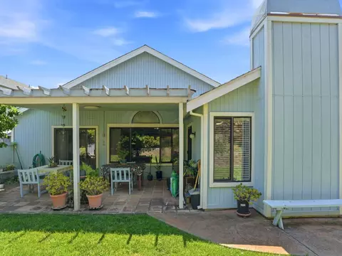 Exterior - 231 Breezewalk Dr, Vallejo, CA 94591 photo 9 of 11